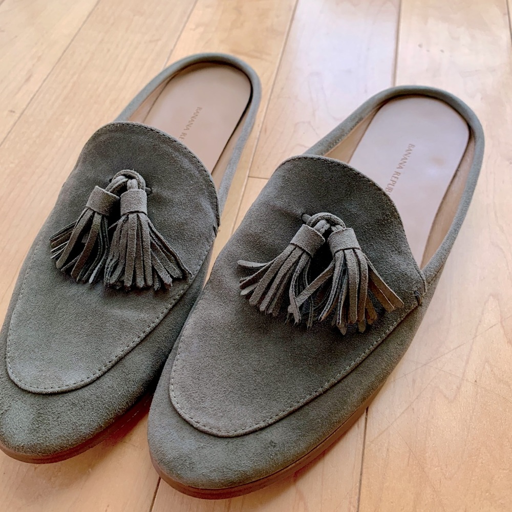 Suede slides